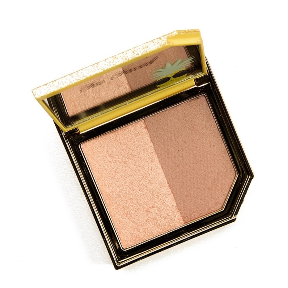 Too Faced -  Pineapple Sun Strobing Bronzer
